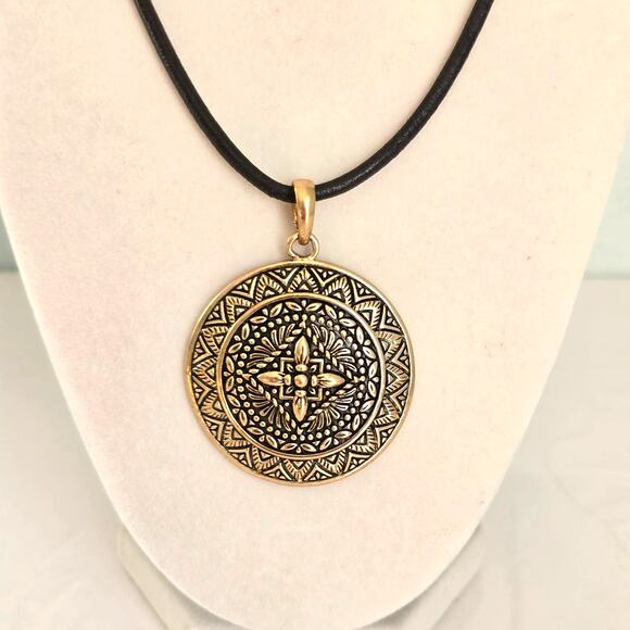 Barse Thailand Pendant Necklace Women's Antiqued Brass Medallion Polished Boho - Picture 2 of 12